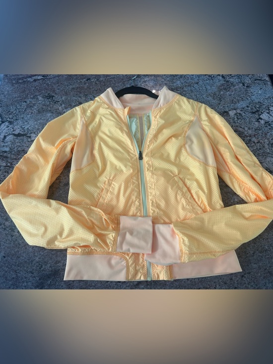 Jackets & Blazers - Lululemon light run jacket 
Reversible sz 4 euc